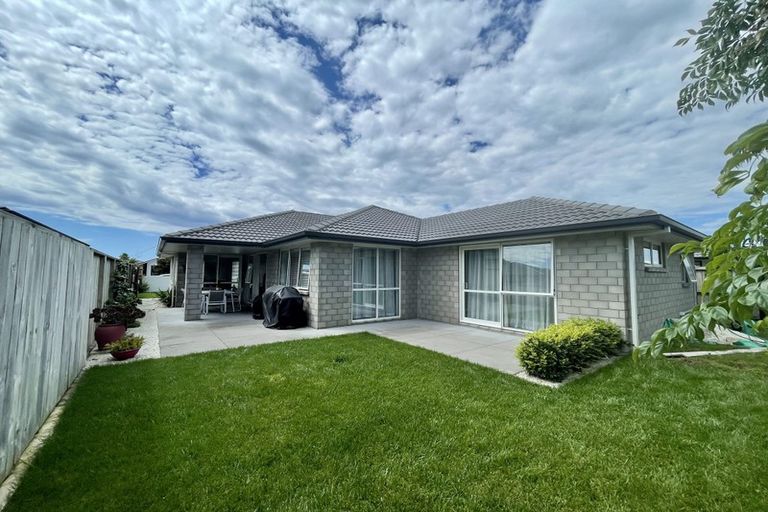 Photo of property in 7 Hiria Crescent, Papamoa Beach, Papamoa, 3118