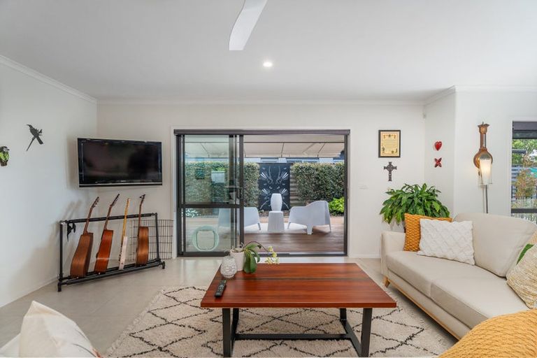 Photo of property in 32 Leeward Drive, Whitianga, 3510