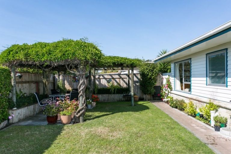Photo of property in 3 D'arcy Place, Taradale, Napier, 4112