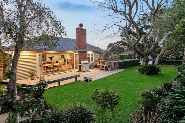 Photo of property in 23 Linwood Avenue, Mount Albert, Auckland, 1025