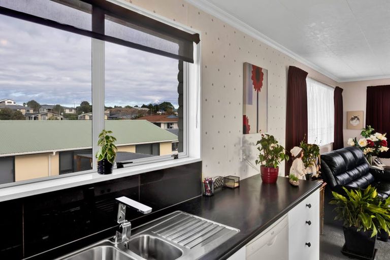 Photo of property in 17 Smeaton Road, Bell Block, New Plymouth, 4312