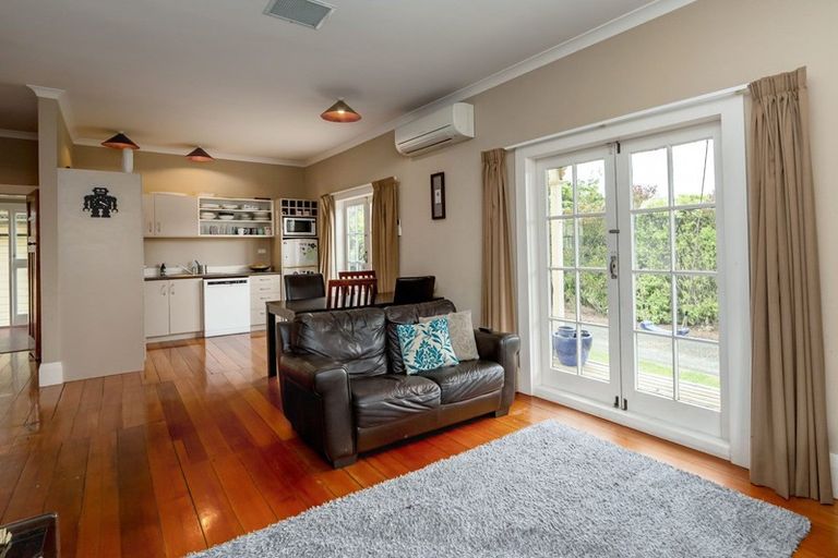 Photo of property in 12 Malcolm Street, Martinborough, 5711