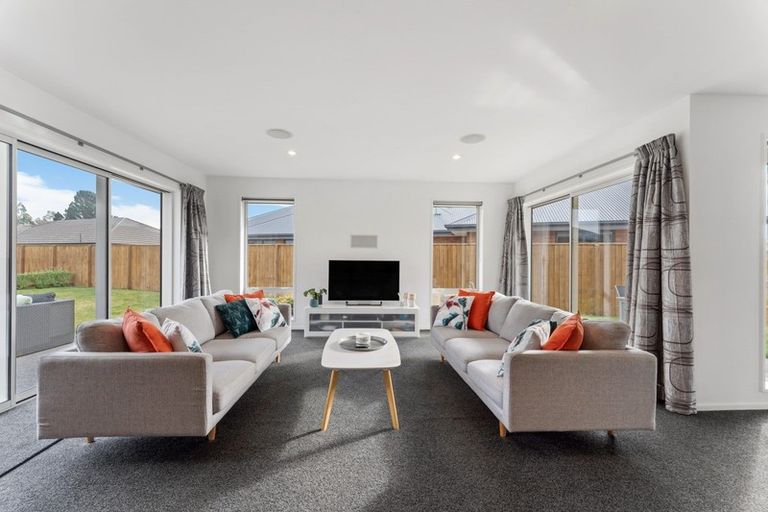 Photo of property in 25 Gilchrist Place, Kaiapoi, 7630