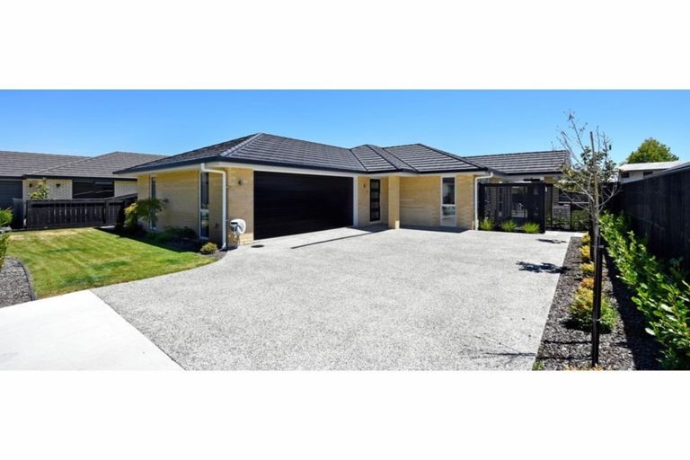 Photo of property in 8 Carmello Grove, Richmond, 7020