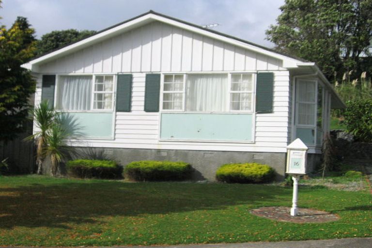 Photo of property in 16 Timaru Grove, Kelson, Lower Hutt, 5010
