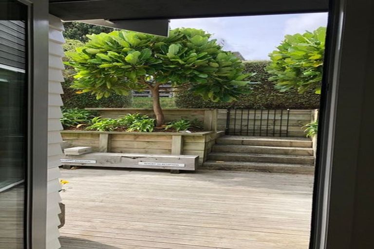 Photo of property in 47 Maungaraki Road, Korokoro, Lower Hutt, 5012