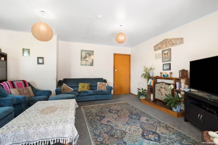 Photo of property in 60 Steven Street, Mangere East, Auckland, 2024