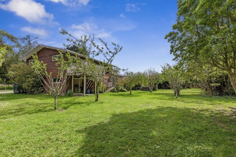 Photo of property in 84 Crowther Road, Wainuiomata, 5373