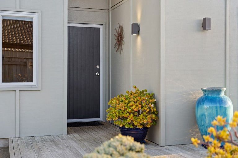 Photo of property in 5 Byron Brown Place, Otaki Beach, Otaki, 5512