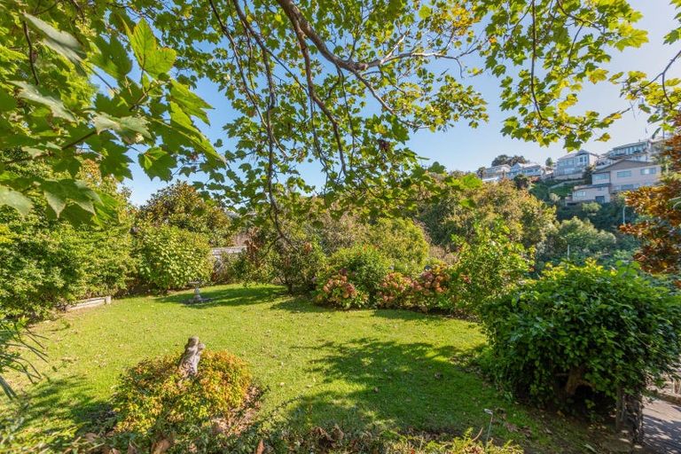 Photo of property in 71 Faraday Street, Hospital Hill, Napier, 4110