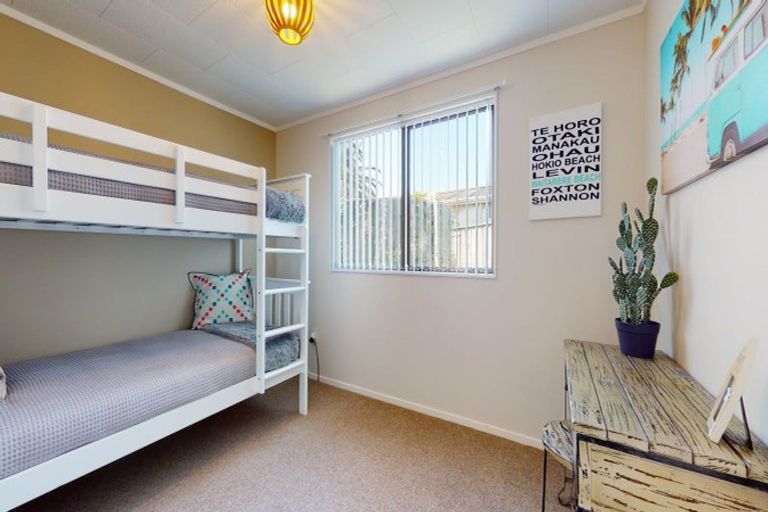 Photo of property in 120 Park Avenue, Waitarere Beach, Levin, 5510