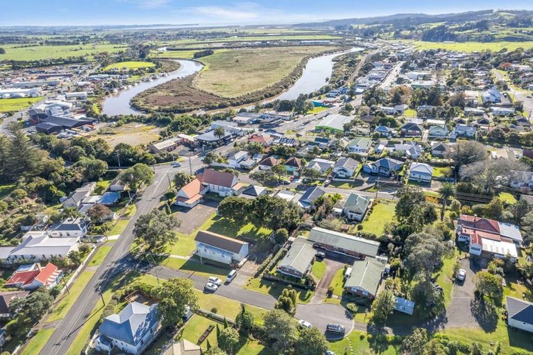 Photo of property in 3/7 Gerald Stokes Avenue, Helensville, 0800