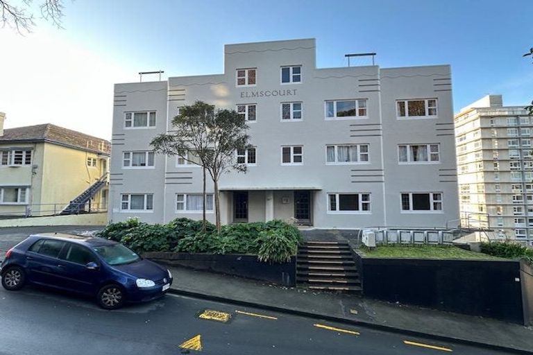 Photo of property in Elms Court Flats, 8/367 The Terrace, Te Aro, Wellington, 6011