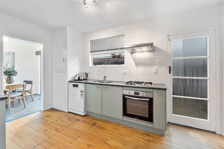 Photo of property in 2/156 Nile Road, Milford, Auckland, 0620