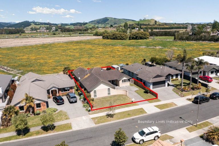 Photo of property in 48 Oreti Crescent, Papamoa Beach, Papamoa, 3118