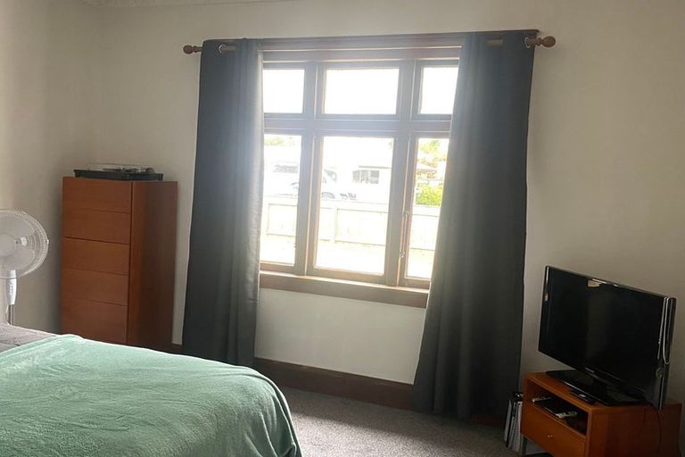 Photo of property in 28 Alfred Street, Roslyn, Palmerston North, 4414