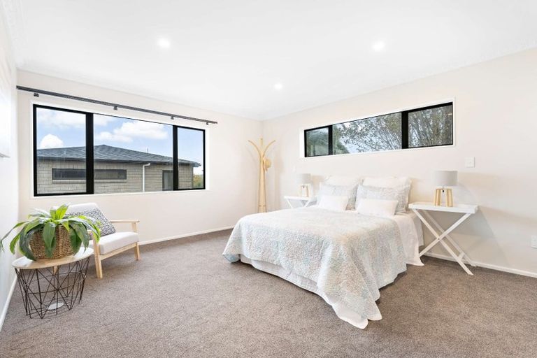 Photo of property in 305a Albany Highway, Rosedale, Auckland, 0632