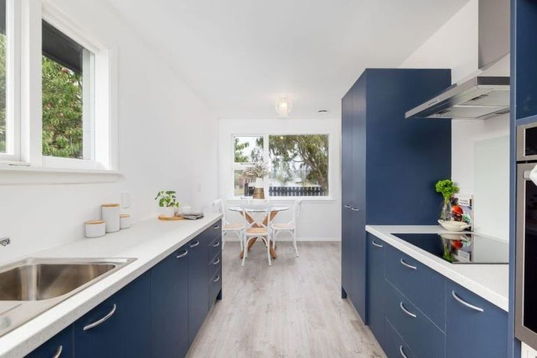 Photo of property in 102 Eureka Street, Aranui, Christchurch, 8061