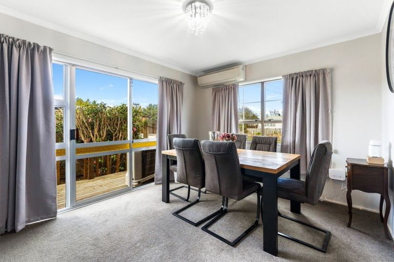 Photo of property in 8 Cambridge Street, Pahiatua, 4910