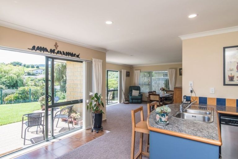 Photo of property in 23 Lorna Irene Drive, Raumati South, Paraparaumu, 5032