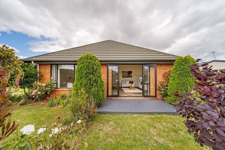 Photo of property in 8 Seascape Gardens, Bromley, Christchurch, 8062