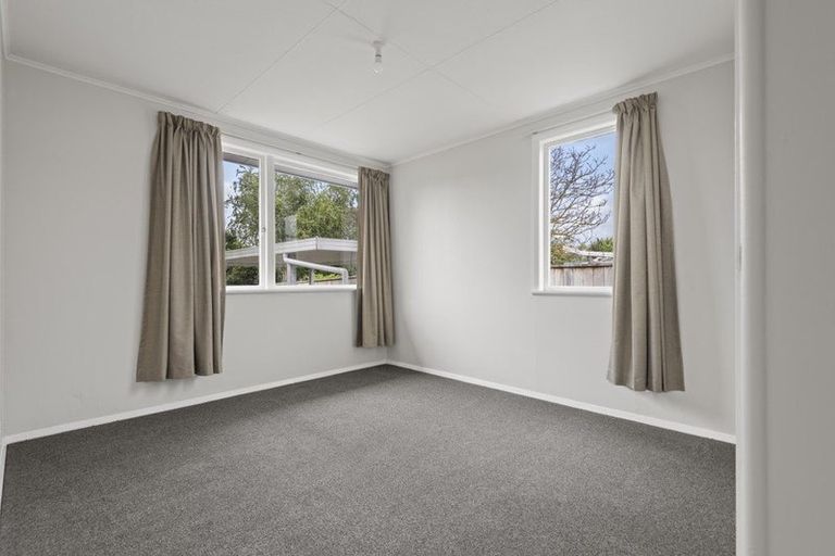 Photo of property in 2 Charwell Place, Highbury, Palmerston North, 4412