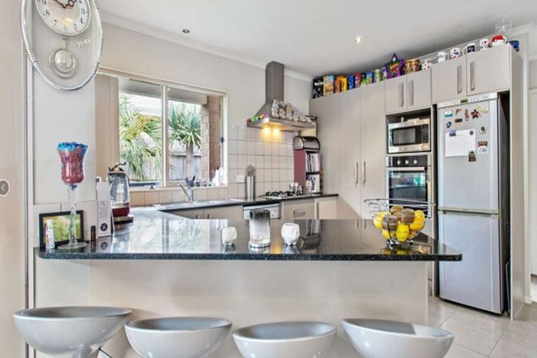 Photo of property in 34 Heidi Crescent, Flat Bush, Auckland, 2016