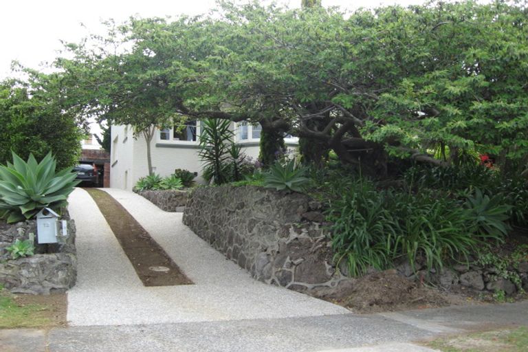 Photo of property in 12 Woodward Avenue, Mangere Bridge, Auckland, 2022