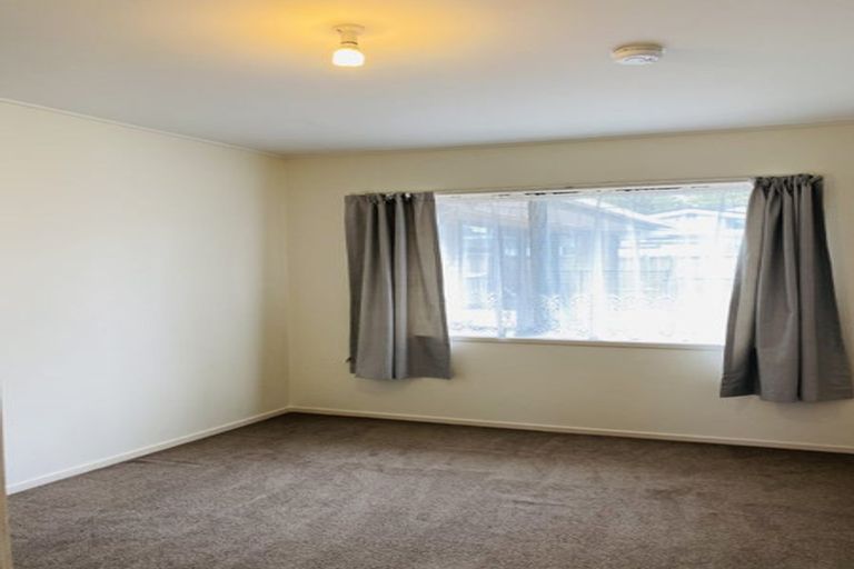 Photo of property in 3 Pinehurst Place, Wattle Downs, Auckland, 2103