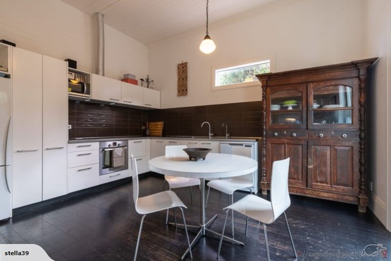 Photo of property in 22 Exeter Street, Lyttelton, 8082