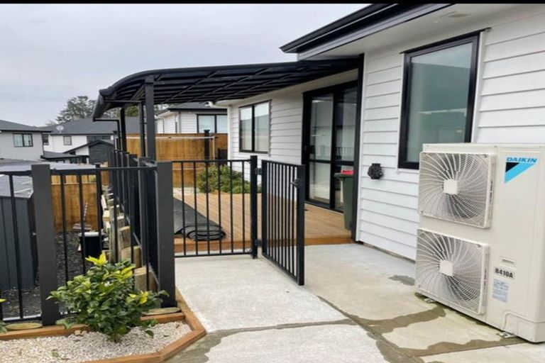 Photo of property in 74 Mettam Drive, Swanson, Auckland, 0614