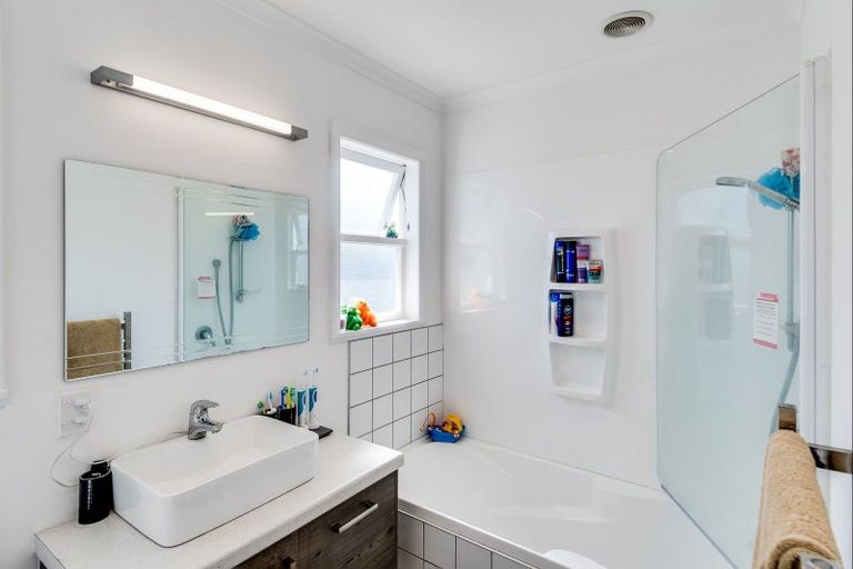 Photo of property in 26 Hitchings Avenue, Onekawa, Napier, 4110