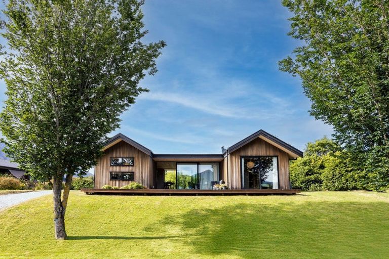 Photo of property in 13 Scheelite Avenue, Glenorchy, 9372