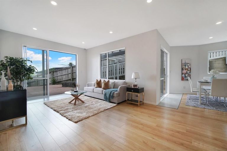 Photo of property in 116 Keri Vista Rise, Papakura, 2110