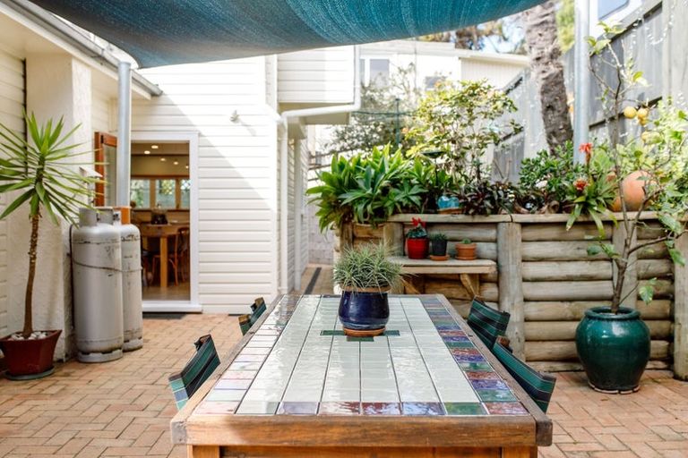 Photo of property in 242 Pohutukawa Avenue, Ohope, 3121