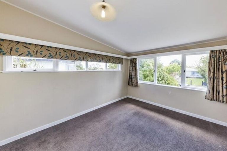 Photo of property in 19 Sheffield Street, Awapuni, Palmerston North, 4412