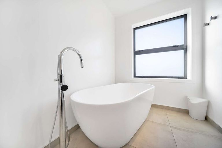 Photo of property in 35 Paton Place, Te Anau, 9600