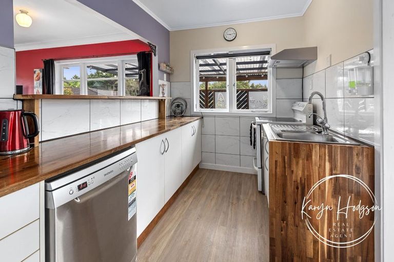 Photo of property in 2083a Paparoa Valley Road, Paparoa, 0571