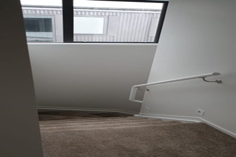 Photo of property in 25 Pukewhero Rise, Westgate, Auckland, 0614