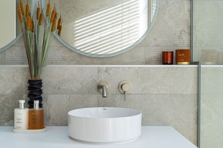 Photo of property in 16 Mccaw Mews, Wanaka, 9305