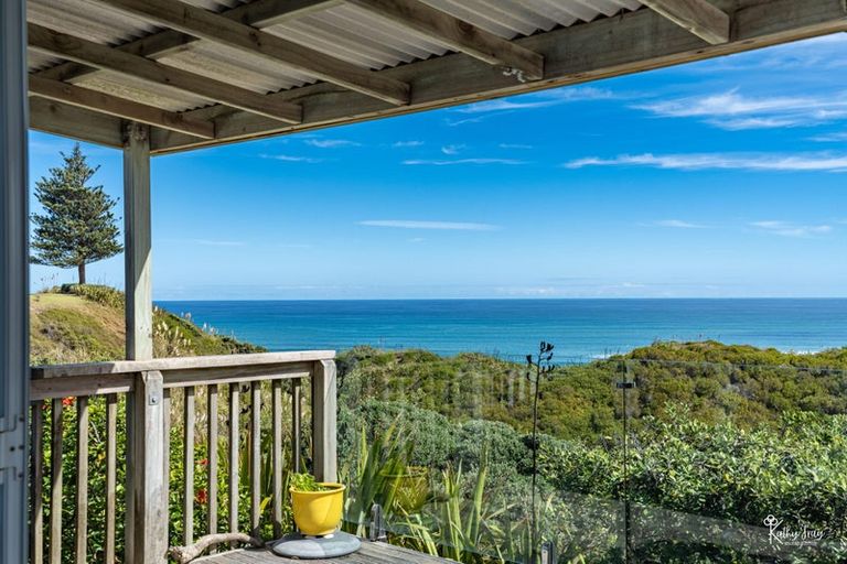 Photo of property in 13 Bayly Street, Baylys Beach, Dargaville, 0377