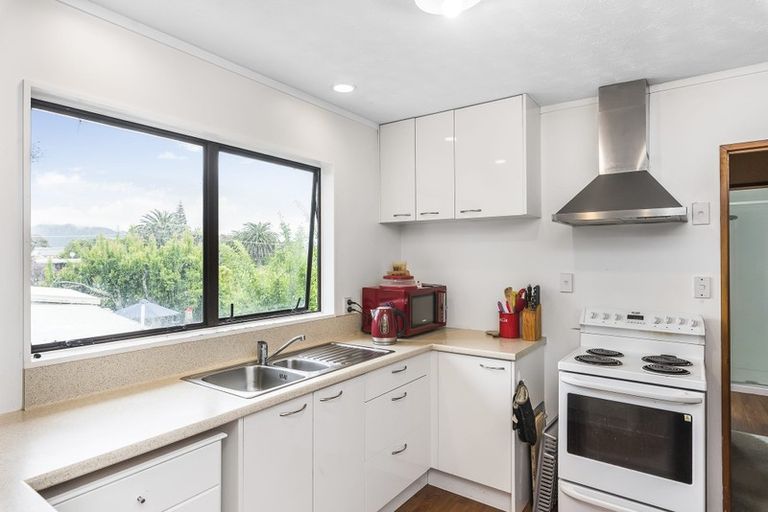 Photo of property in 6 Arnold Grove, Paraparaumu Beach, Paraparaumu, 5032