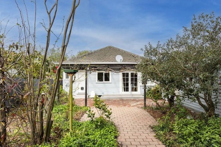 Photo of property in 13 Medway Street, Richmond, Christchurch, 8013