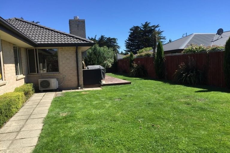 Photo of property in 19 Reka Street, Parklands, Christchurch, 8083