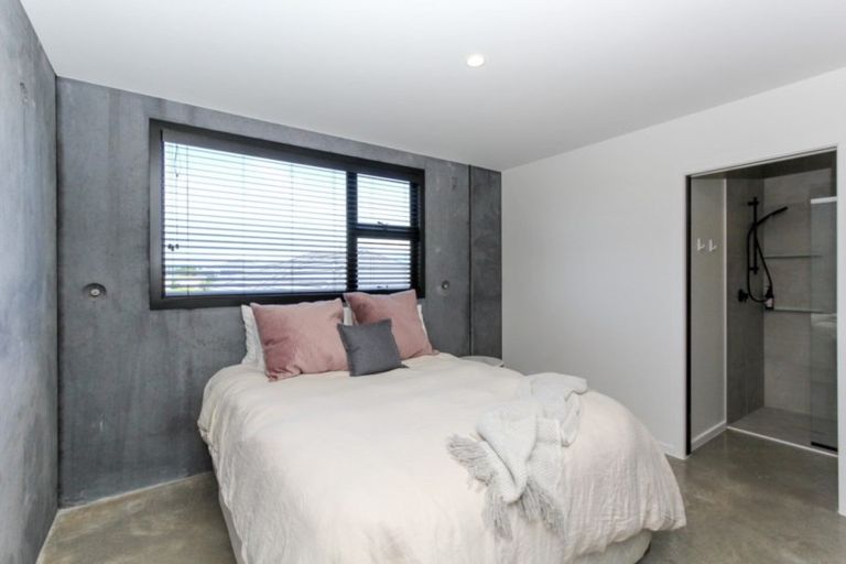 Photo of property in 3 Kotare Drive, Waiwhakaiho, New Plymouth, 4312