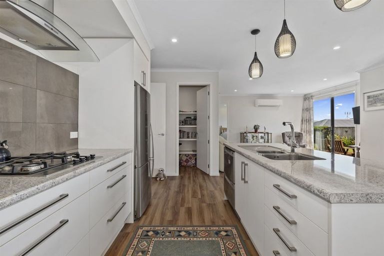 Photo of property in 6 Damien Place, Ohauiti, Tauranga, 3112