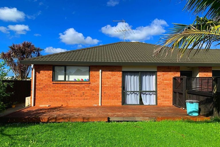 Photo of property in 30 Magnolia Drive, Waiuku, 2123