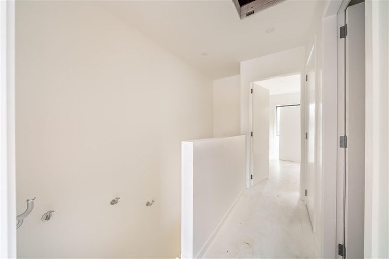 Photo of property in 4/104 Martin Street, Wallaceville, Upper Hutt, 5018