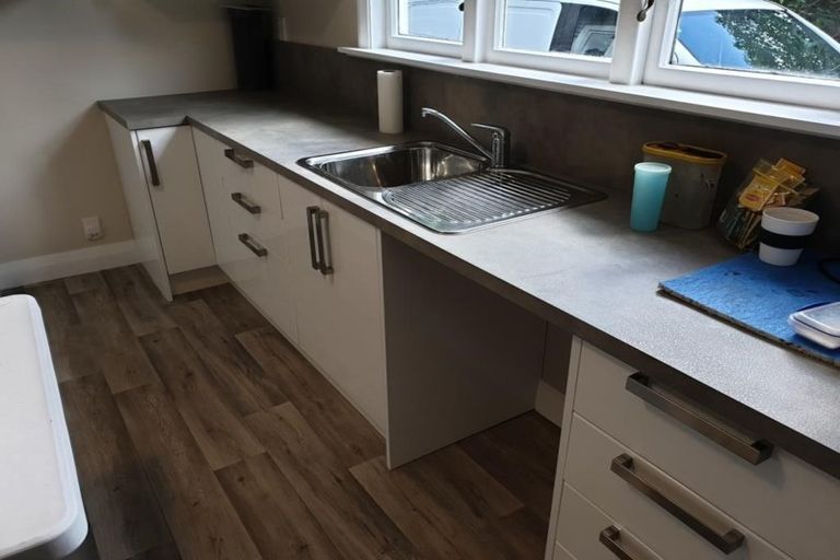 Photo of property in 41 Cambridge Terrace, Waiwhetu, Lower Hutt, 5010