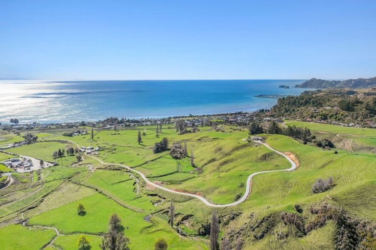 Photo of property in 706 Abel Tasman Drive, Clifton, Takaka, 7183